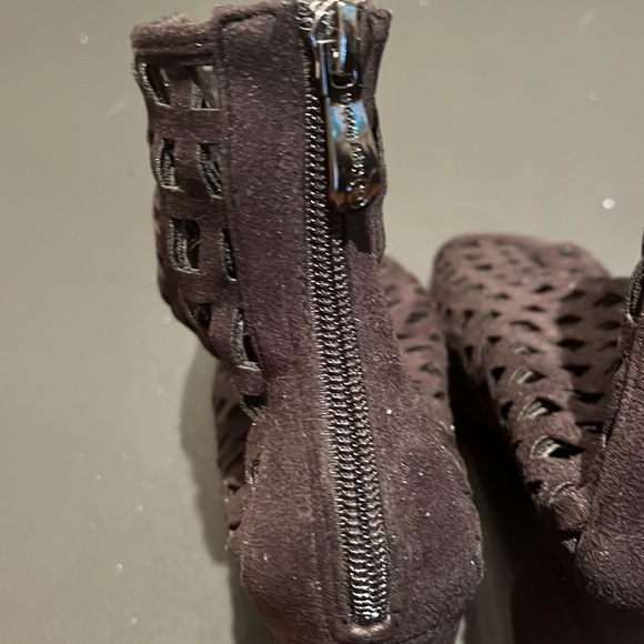 Price ⬇️ Black Suede Boots Cape Robbin - Picture 3 of 8